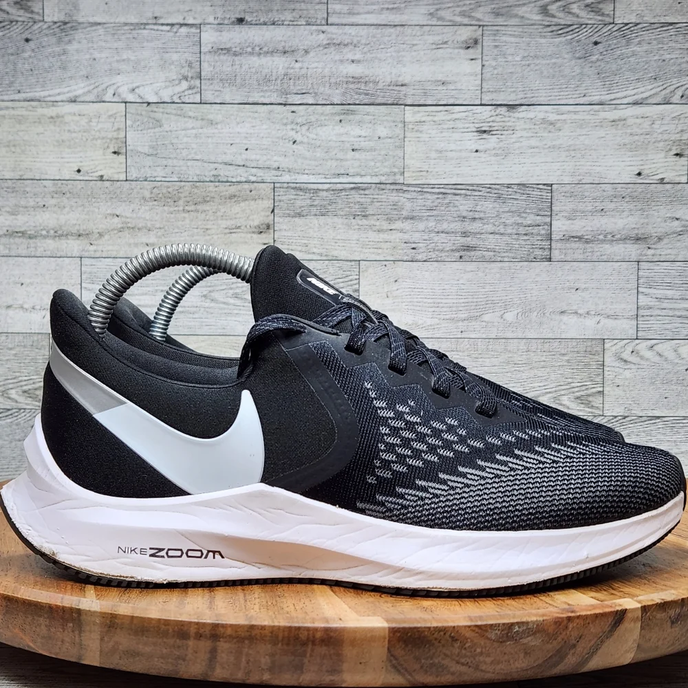 Nike Women's Size 8 Zoom Winflo 6 Shoes Black Running Sneakers BQ3192-003 - Picture 1 of 16